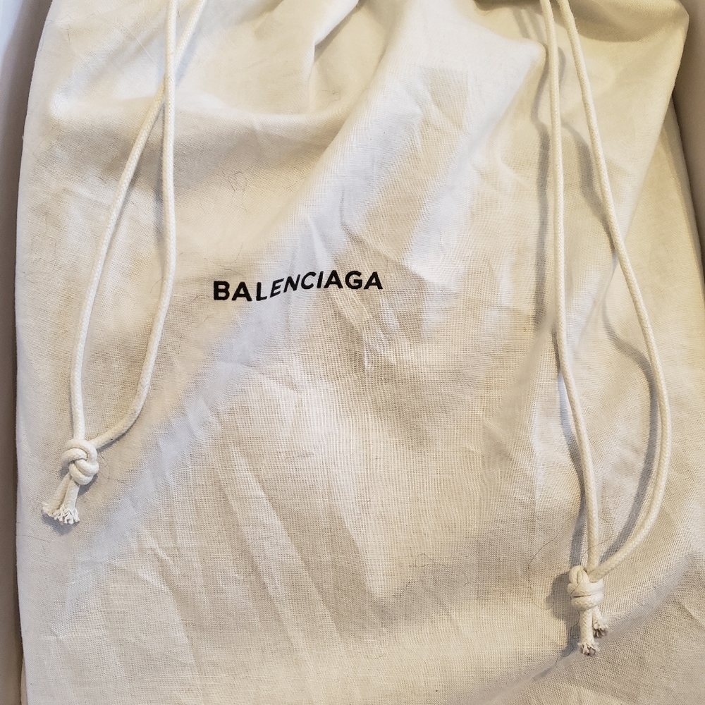 Balenciaga Arena - Picture 4 of 5